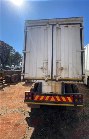 1999/2000 UTB Pantech Welldeck interlink  