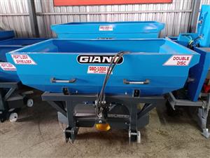 New Giant range of fertilizer spreaders