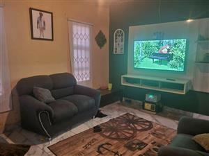 3-Bedroom house for sale at Soshanguve block xx, 2 leaving area,  main bedroom have ensuit