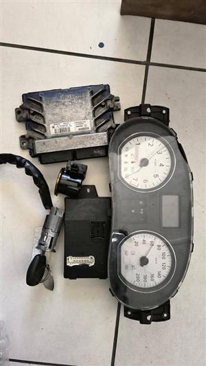 Renault Np200 lockset