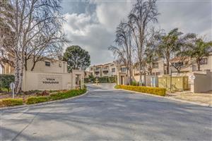 Stunning 2 bedroom 1 Bath sectional title for sale in Eagle Trace Estate, Sandton