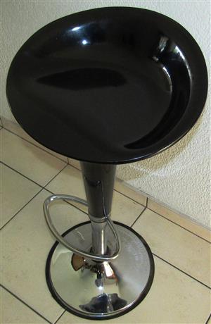 Dakota Bar Stool