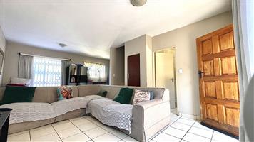 Townhouse For Sale in Annlin