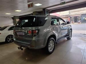 2015 Toyota Fortuner 3.0 7seater 