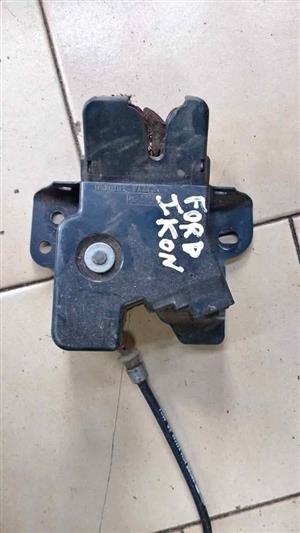 Ford Ikon boot lock