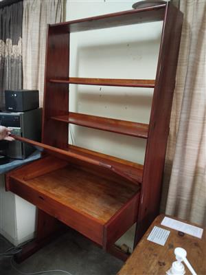 Beautiful LAWYERS wooden Desk , Home office , workstation , excellent condition.