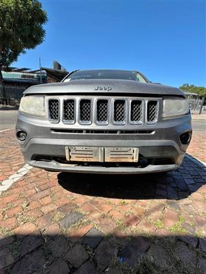 Stripping a 2012 Jeep Compass 2.0 Manual Petrol! 