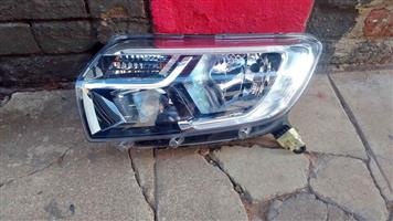 RENAULT SANDERO STEP WAY HEADLIGHTS