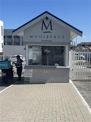 Beautiful One Bedroom Corner Unit