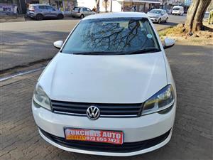 2017 POLO VIVO 1,4 MANUAL PETROL  WHITE COLOUR 88000KM