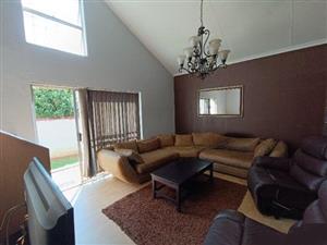 Townhouse For Sale in Heuwelsig Estate