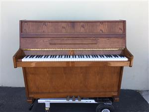 Young Chang | Model E-101 85-note Upright Piano for sale.