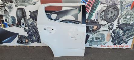  2016 CHEVROLET TRAILBLAZER RIGHT REAR DOOR SHELL FOR SALE.