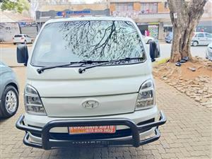 2020 HYUNDAI H100 2.6  MANUAL  DIESEL  CANOPY  AIR CONDITION  