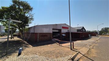 High-Exposure 1,000m² Freestanding Warehouse To Let on Stormvoël Road – Silvertondale