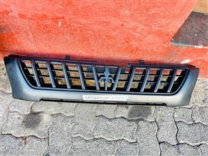 Mitsubishi L200 grill