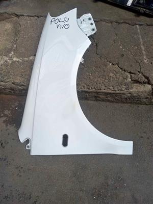 Polo Vivo fender right side