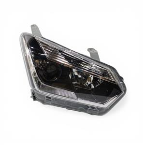 Replacement Projector Headlight with Socket & Motor for Isuzu 2016 (RHS)