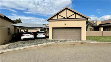 Beautiful townhouse for sale in Waterval East!