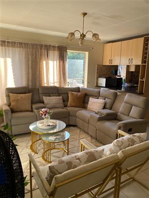 Standeard Bedroom To Rent