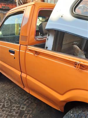 Stripping Ford Courier 3.0L V6 1996 for Spares