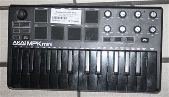 Akai professional keyboard with cable in box S048142A #Rosettenvillepawnshop
