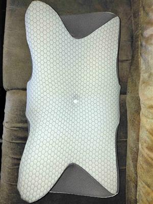 Memory foam neck pillow only 1