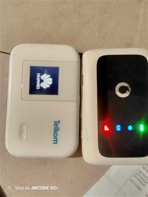 HUAWEI & Vodafone Pocket Wi-Fi Router