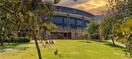 Office space to let in The Woodlands Office Park in Woodmead
