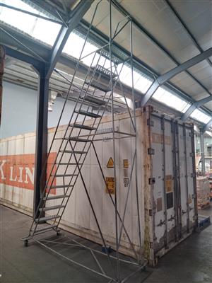 Strong tall step ladder 15 steps urgent 