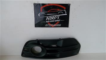 Audi Q5 front bumper lower fog light grille