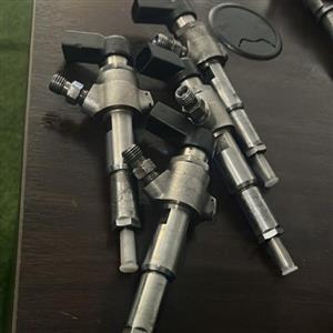 FORD FIGO DIESEL INJECTORS 