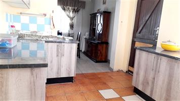 House For Sale in Korsten