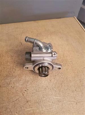 TOYOTA HILUX D4D OR GD6 POWER STEERING PUMP FORSALE