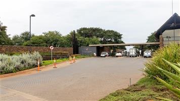 Gorgeous 3 bedroom, pet friendly apartment in  Serengeti Lifestyle Estate for Investing Purposes onl
