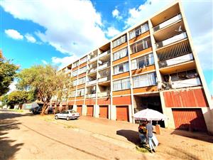 Apartment For Sale in Yeoville