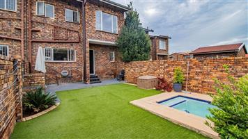 Cluster For Sale in Brackenhurst