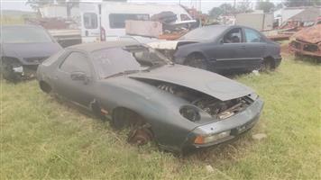 Porsche 928s stripping for spares