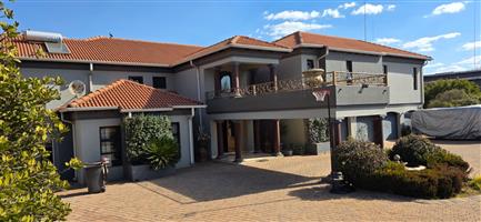 Exquisite Estate Living Awaits You!