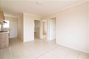 Clean 2 bedroom flats in Stellendale Village Kuils River