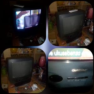 54cm Goldstar tv with remote for sale