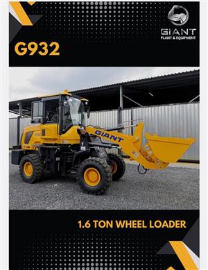 2025 New Giant 932 front loaders