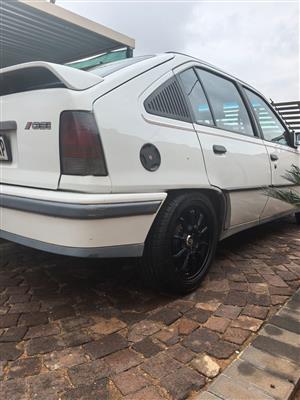 I'm selling my car, done. Opel kadett Gsi 2000i