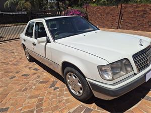 1994 Mercedes E200 auto for sale Excellent condition