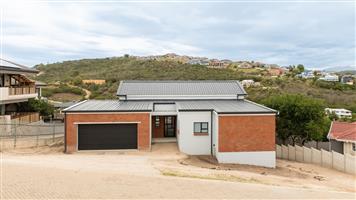 Brand-new modern Home for Sale in Groot Brakrivier with breathtaking views and hidden potential