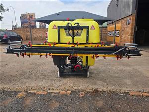 New Agritech 600l boomsprayers for sale at Mad Farmer SA