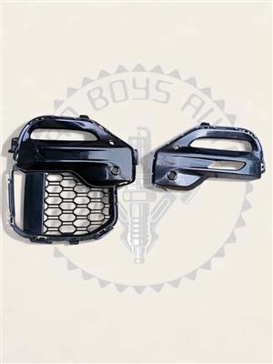 BMW X5 G05 M SPORT PREFACE/PRE LCI LEFT AND RIGHT FORGLIGHT GRILLS/COVERS AVAILABLE FOR SALE