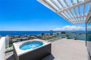 Penthouse For Sale in Sea Point