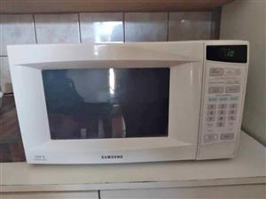 28L Defy Microwave