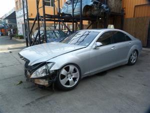 STRIPPING NOW 😃 Mercedes-Benz S350 Automatic W221